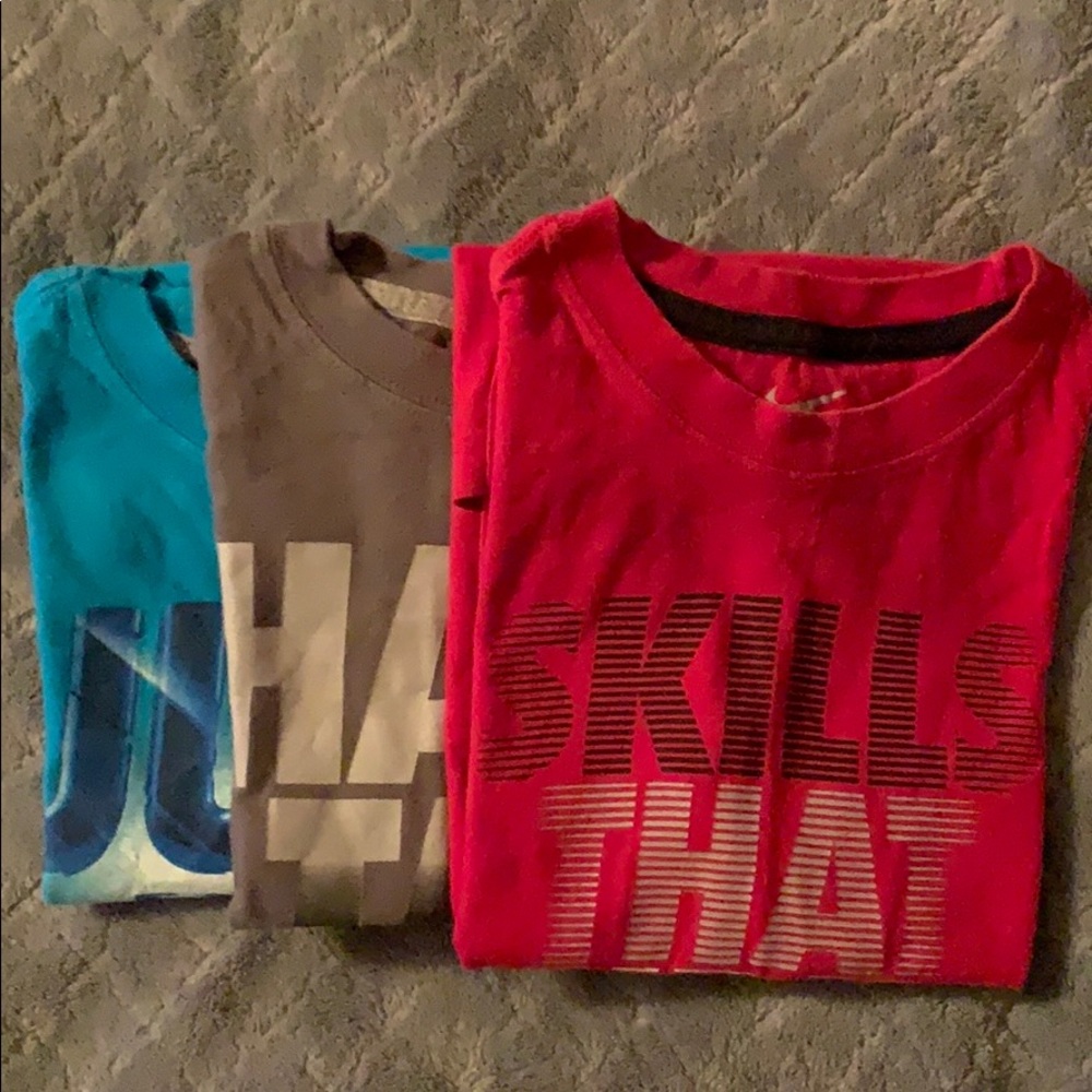 3 Nike short sleeve shirts - size small